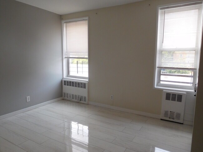 Living room - 9711 63rd Dr