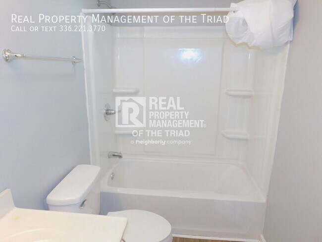 Foto del edificio - 3826 Country Club Rd