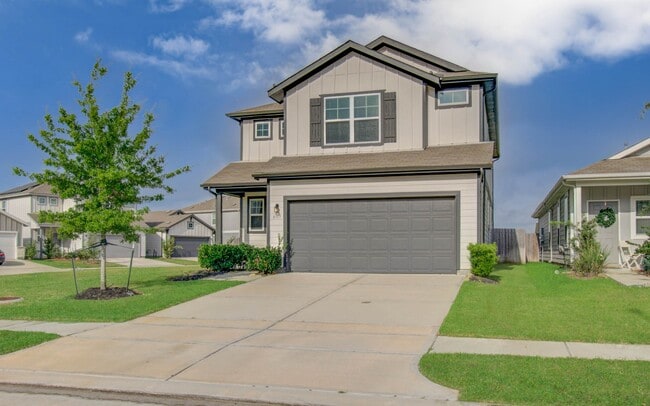 Building Photo - 6315 Lakeview Haven Dr