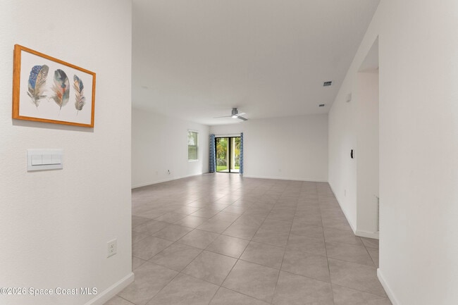 Foto del edificio - 7349 Tourmaline Dr