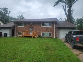Building Photo - 4144 N 60th Ave