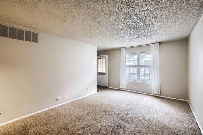 Building Photo - 7110 S Gaylord St