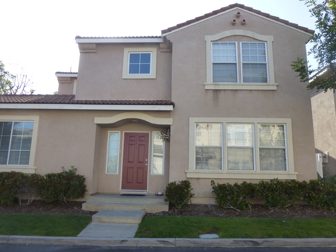 7 Amelia Unit 1, Laguna Hills, CA 92656 Condo for Rent in Laguna