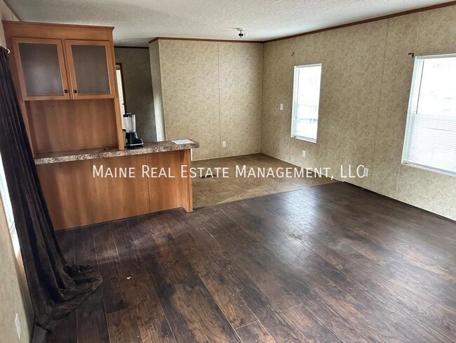 Building Photo - 12 Gressel Cir
