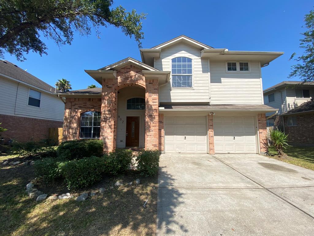 Foto principal - 907 Christopher Ln