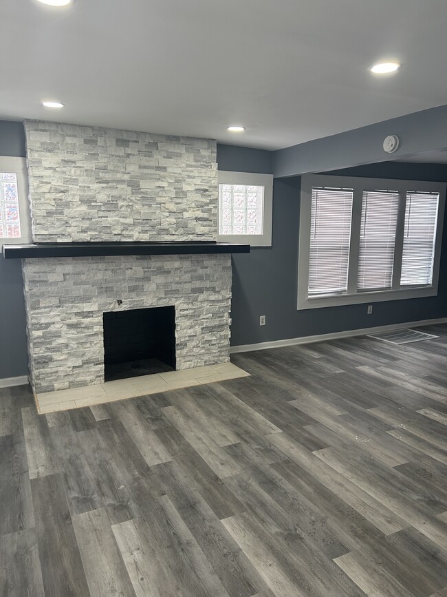 Foto del edificio - 14557 Strathmoor St