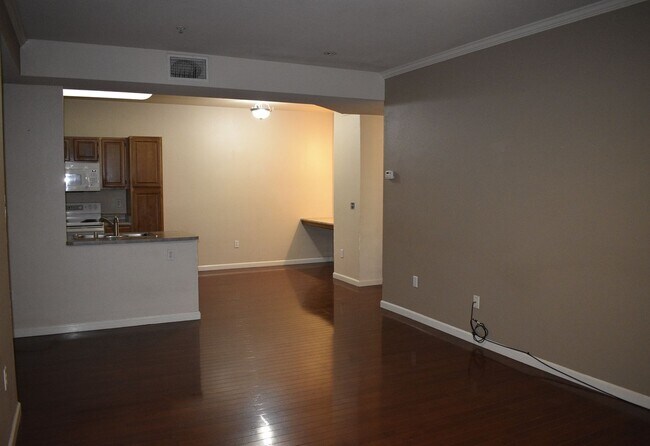 Foto del edificio - 501 Gibson Dr