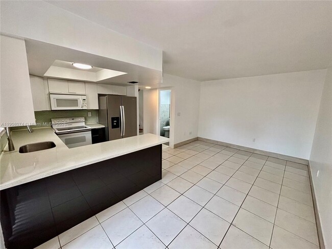 Photo - 10099 NW 43rd Terrace 0, Doral, FL 33178 House