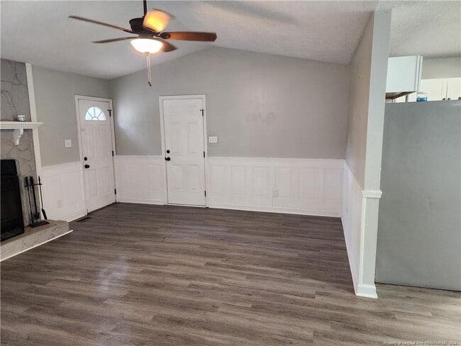 Foto del edificio - 925 Winterberry Dr