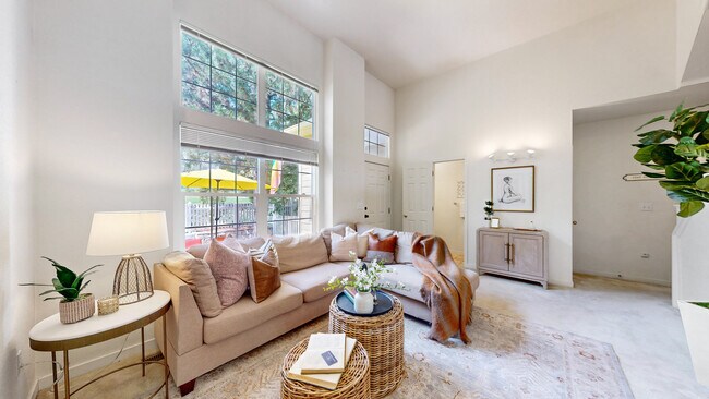Building Photo - 2560 Concord Cir