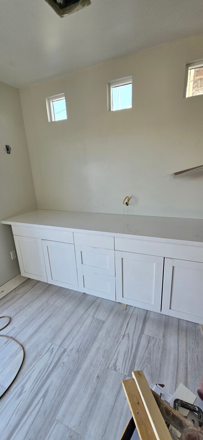 Foto del edificio - 15 California Way