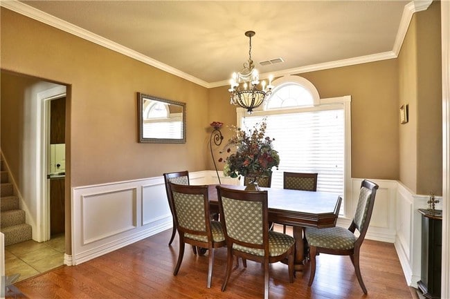 Building Photo - 101 Stallion Rd