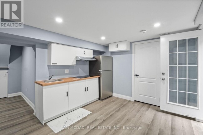 Building Photo - 1527 Chiddingstone Cir