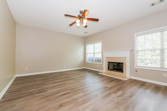 Foto del edificio - 440 The Gables Dr