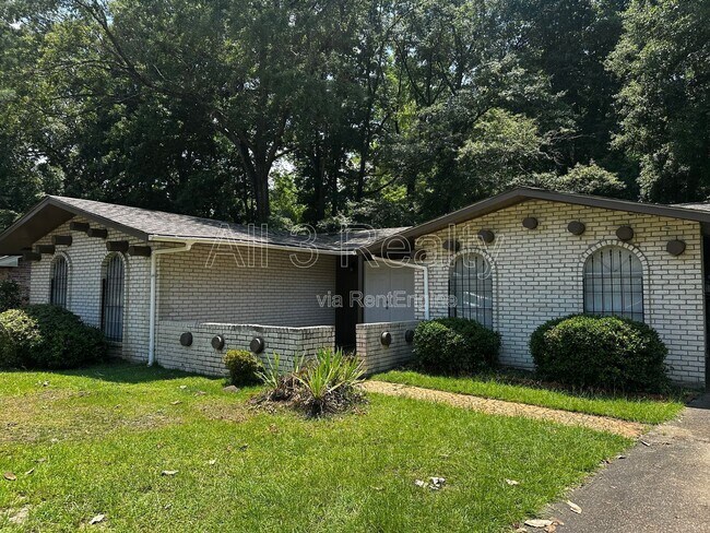 Foto del edificio - 1429 Dunbarton Rd
