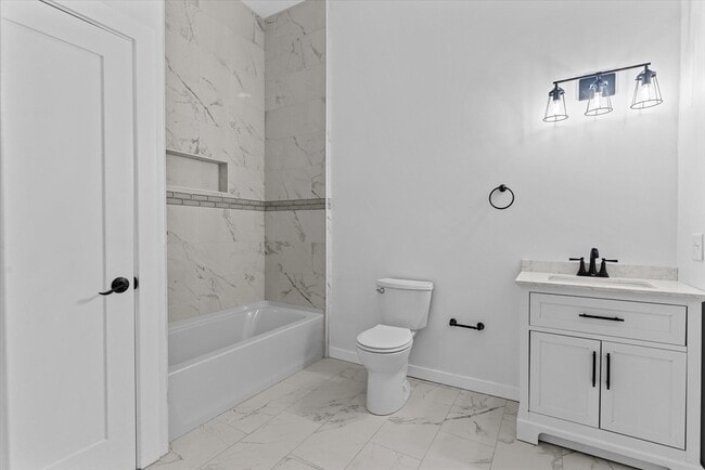 Building Photo - 280 Essex St