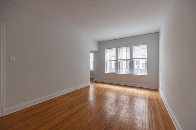 Foto del edificio - 7350 N Damen Ave