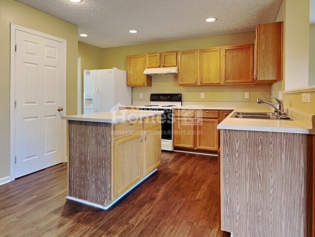 Building Photo - 808 Birch Grove