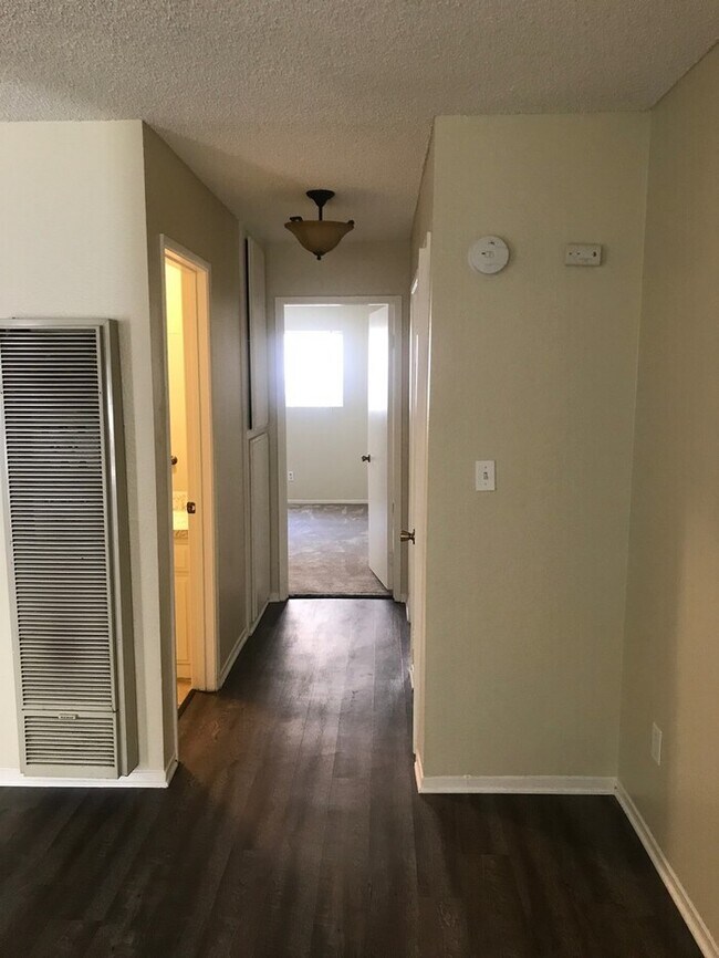 Foto del edificio - Huntington Harbour Area 2bed 2bath READY F...