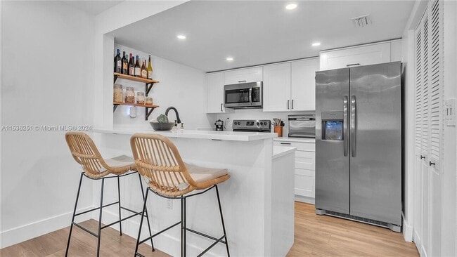 Building Photo - 4500 SW 68th Ct Cir MIAMI, FL 33155