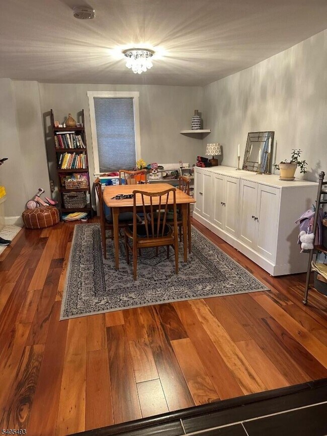 Foto del edificio - 200 Claremont Ave