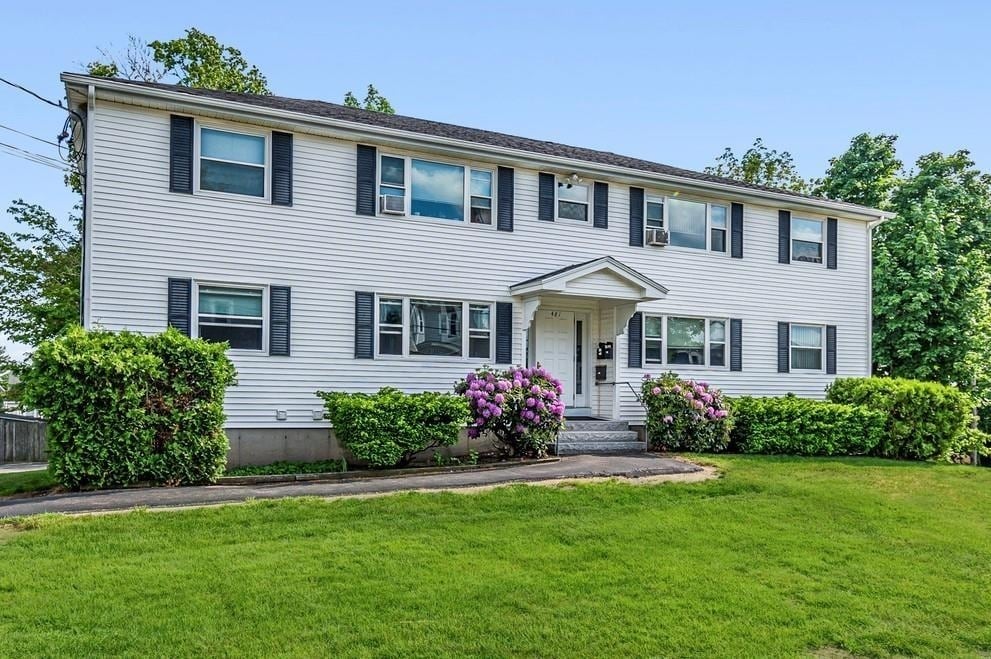 Primary Photo - 481 Merrimack St
