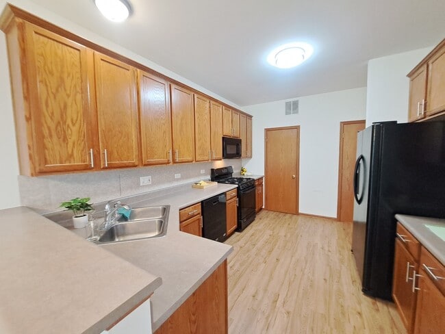 Building Photo - 325 N Patriot Dr