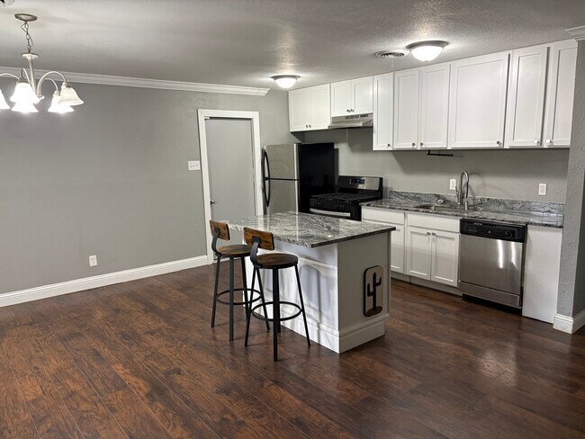 Foto del edificio - 12404 Sunland St