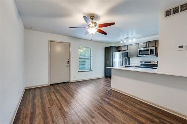 Foto del edificio - 3914 Bowser Ave