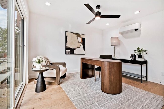 Building Photo - 214 NW 9th St