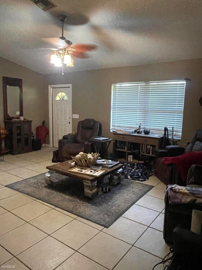 Foto del edificio - 3 br, 2 bath House - 11417 62nd Ln N