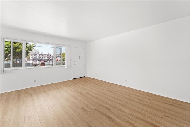 Building Photo - Cozy Culver City Apartment1