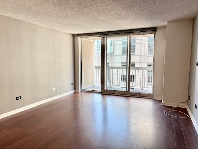 Building Photo - 545 N Dearborn St