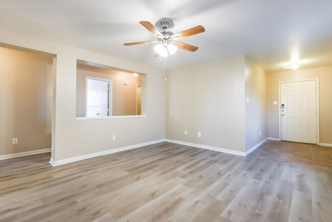 Building Photo - 11422 Seven Sisters Dr