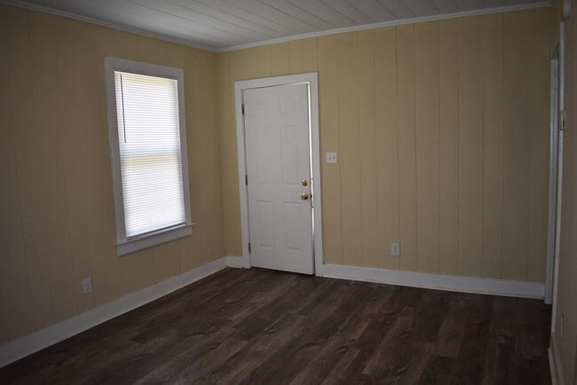 Building Photo - 14 Dunway Dr