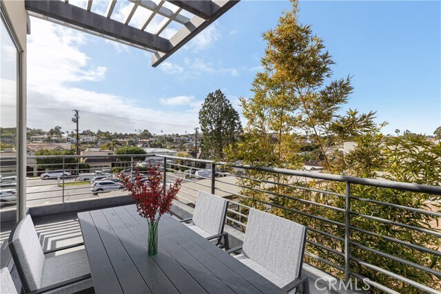 Foto del edificio - 932 Manhattan Beach Blvd