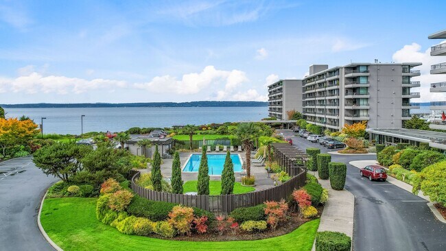 Building Photo - 2Br/1.5Ba Seattle Condo
