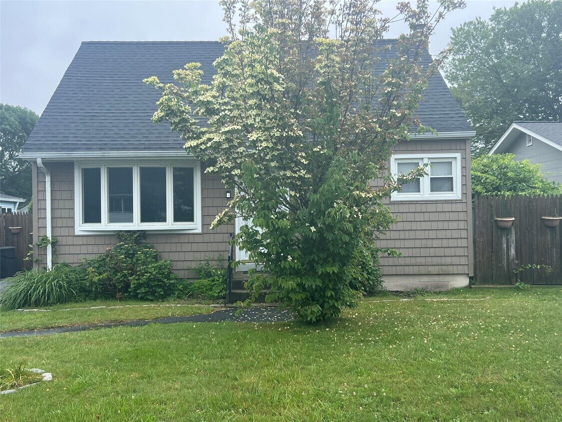 Primary Photo - 22 Westminster Dr
