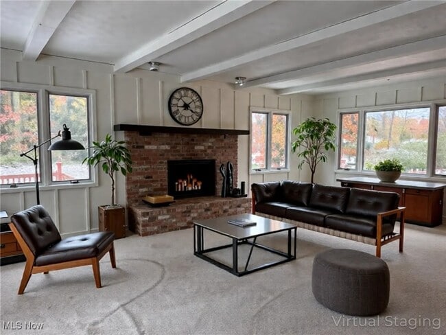 Foto del edificio - 8896 Spring Valley Dr