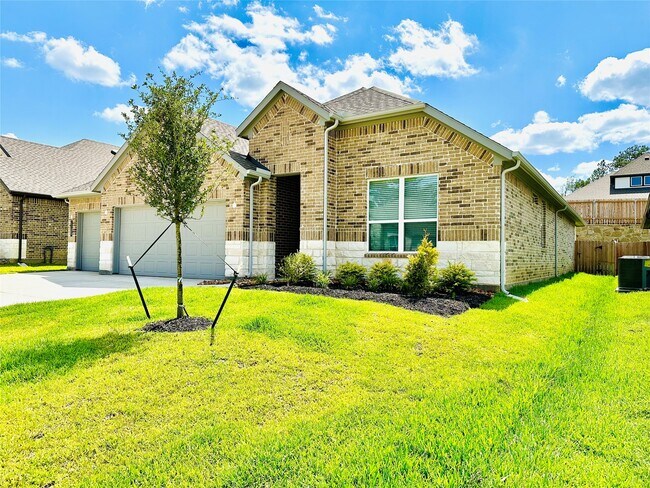 Building Photo - 13689 Balanced Rock Dr