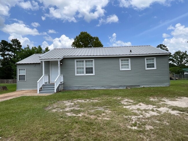 Building Photo - 1307 Aaron Ave
