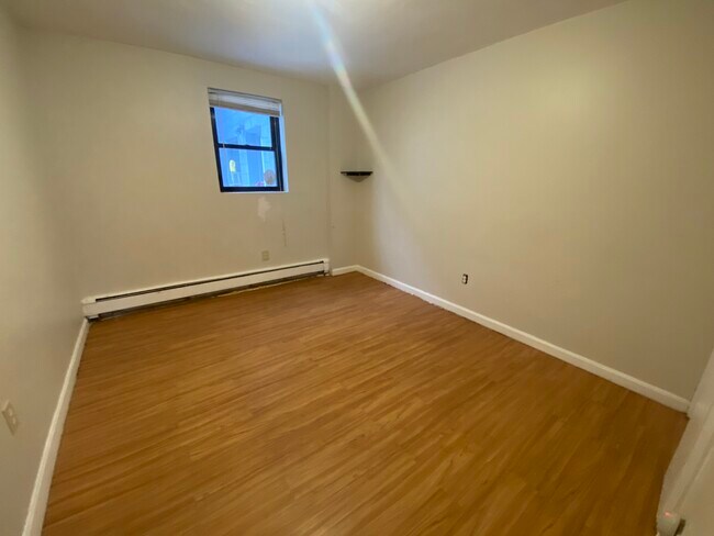 Foto del edificio - 625 Somerville Ave