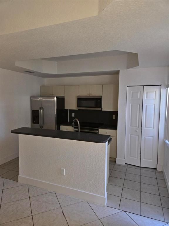 Foto del edificio - 4944 Leeward Ln
