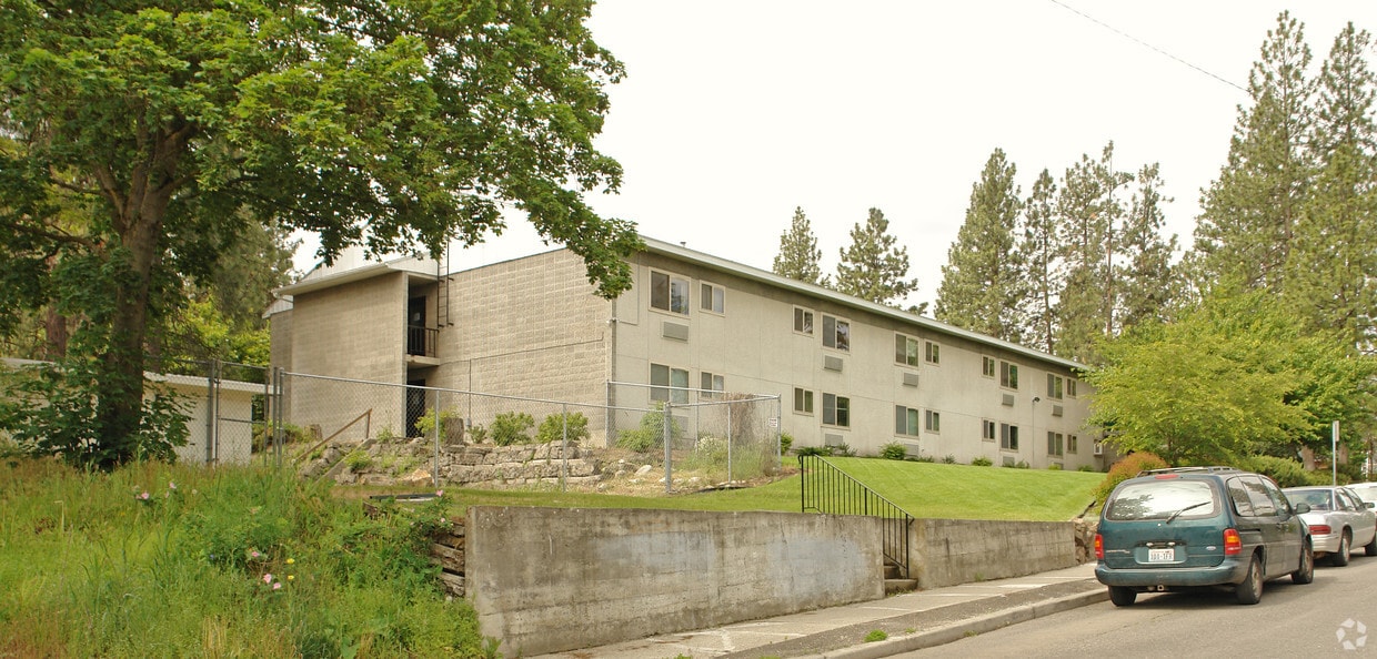 Primary Photo - Hifumi En Apartments