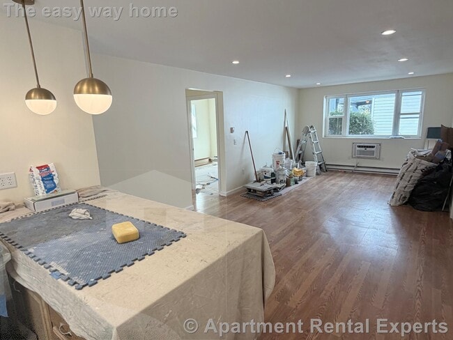 Photo - 104 Trowbridge St Apartment