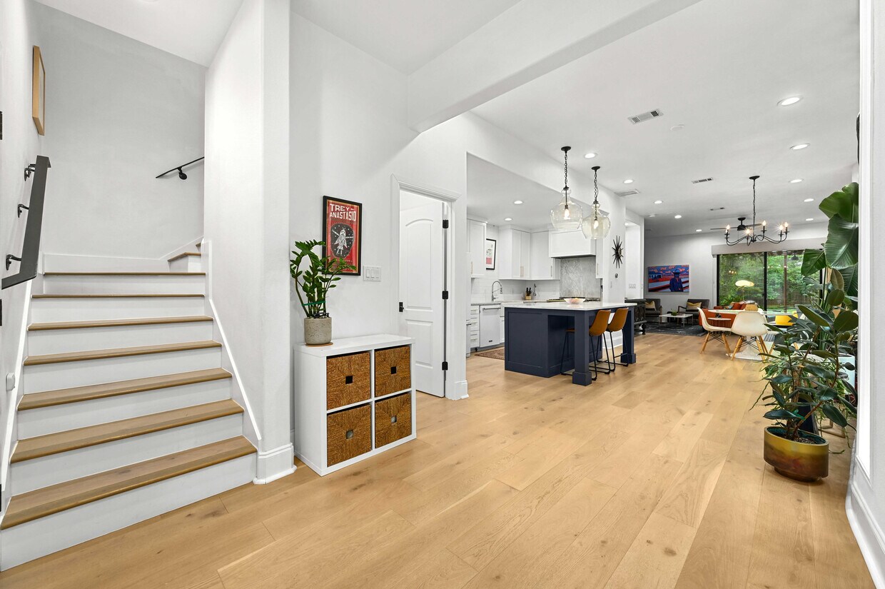Foto principal - 705 W Johanna St