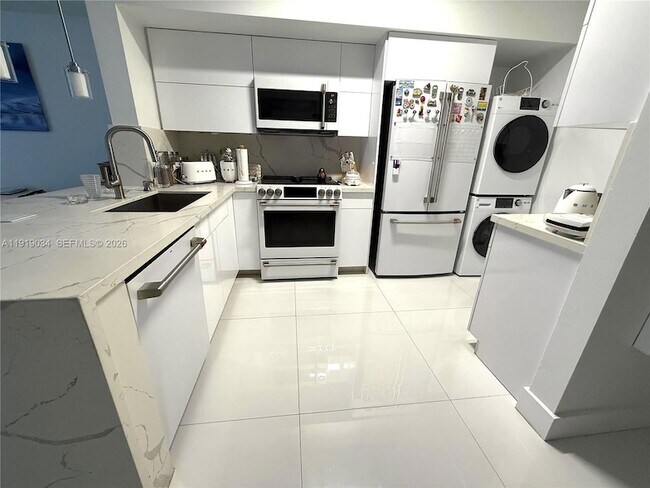 Foto del edificio - 5077 NW 7th St