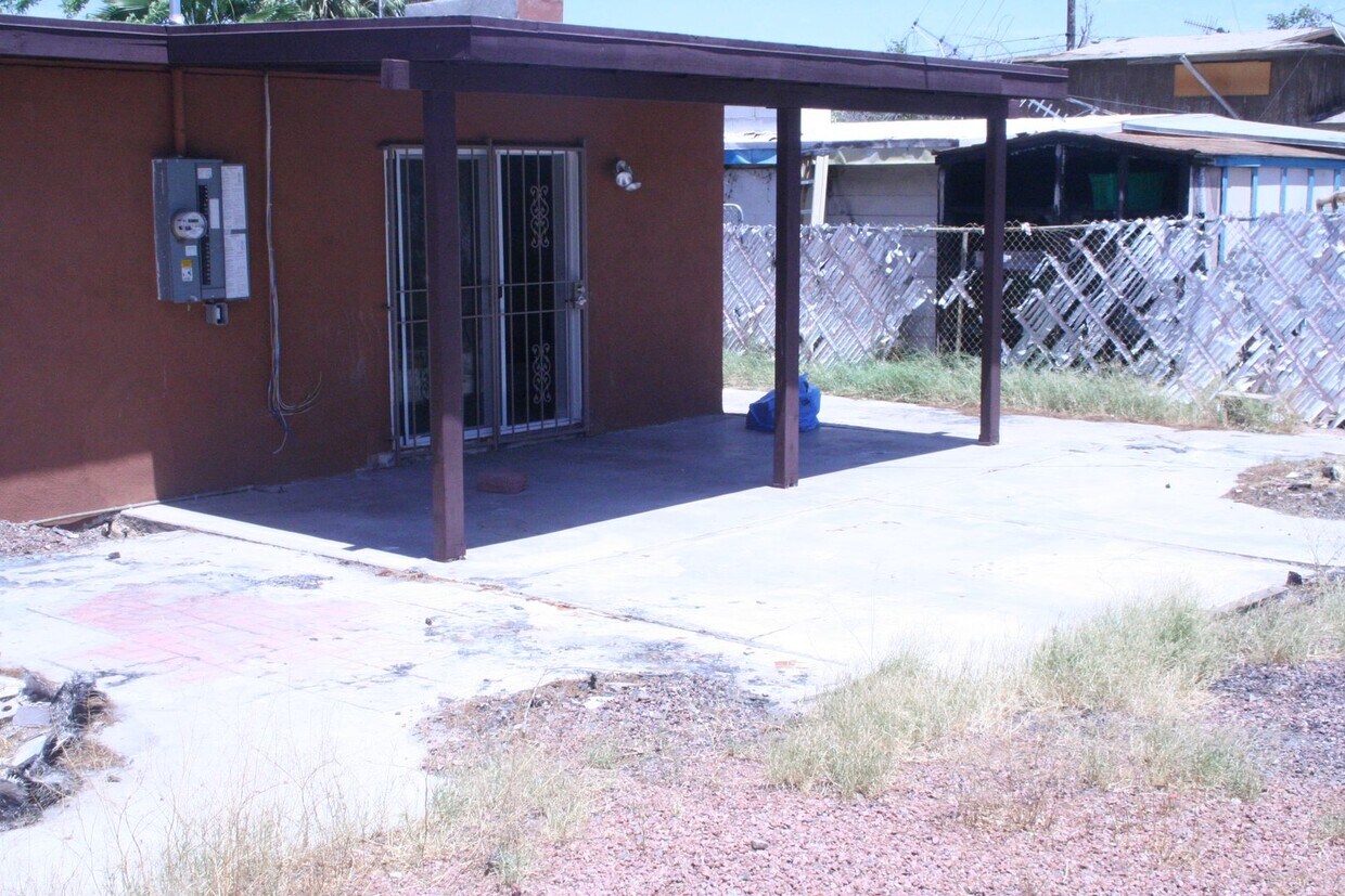 Foto del edificio - 4943 E Lana Dr