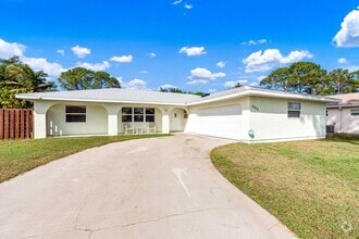 Building Photo - 2252 SE Wald St