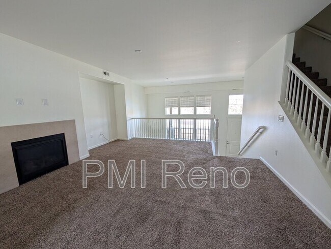 Building Photo - 2490 Eastshore Pl